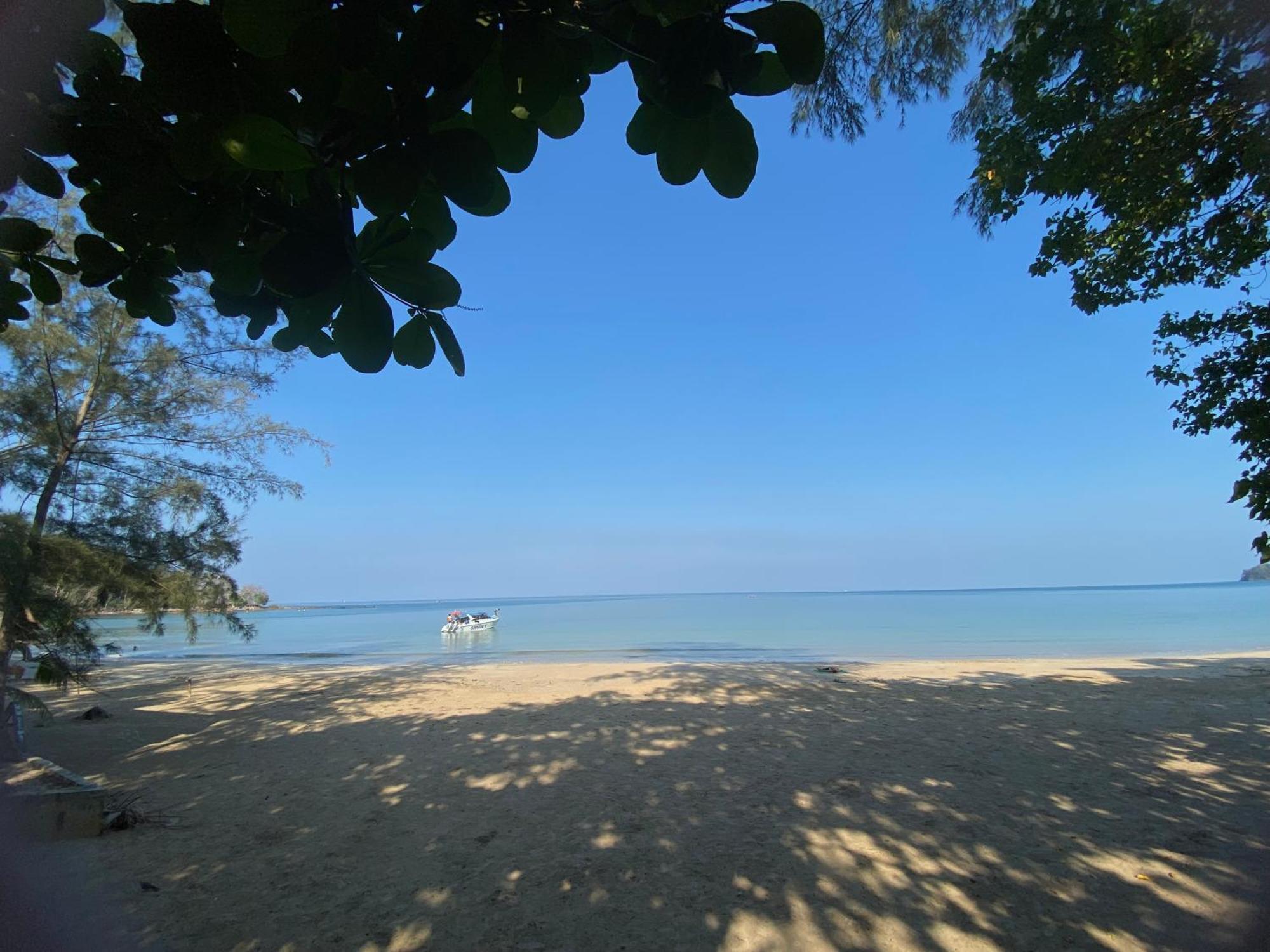 Coconut Lanta Resort @Klong Dow Beach Krabi Exterior photo