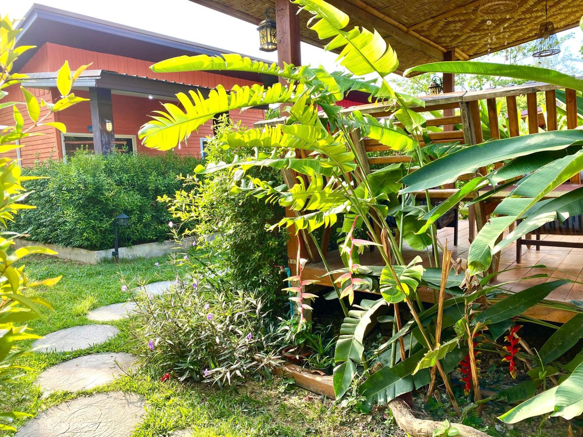 Coconut Lanta Resort @Klong Dow Beach Krabi Exterior photo