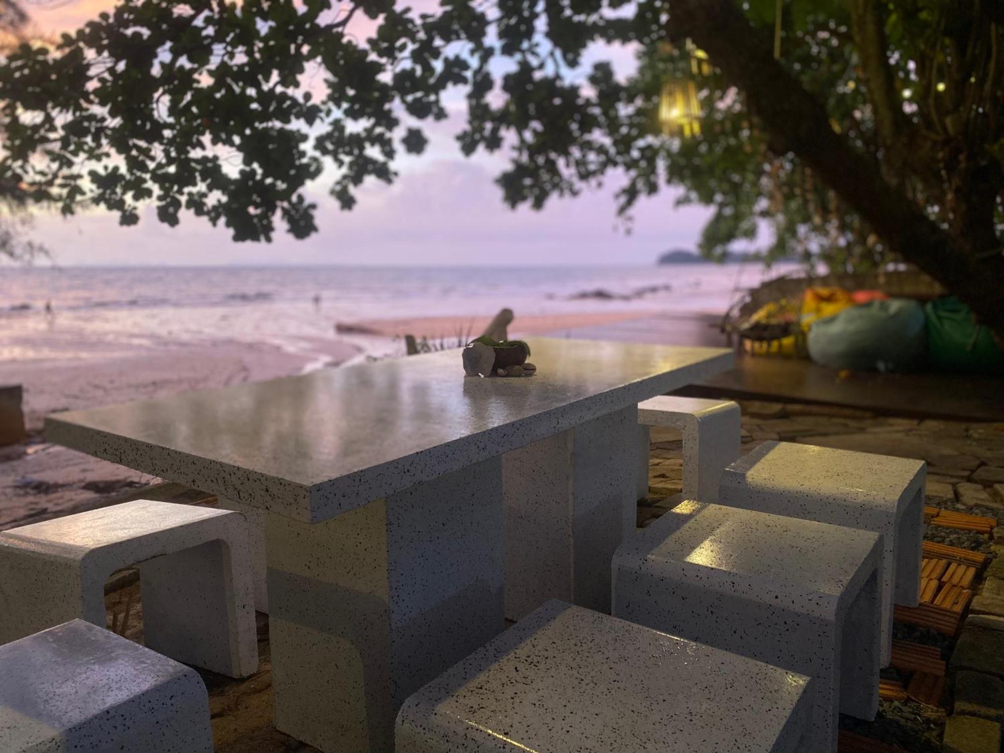 Coconut Lanta Resort @Klong Dow Beach Krabi Exterior photo